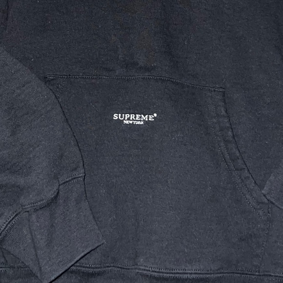 SUPREME Hoodie - Picture 1 of 3